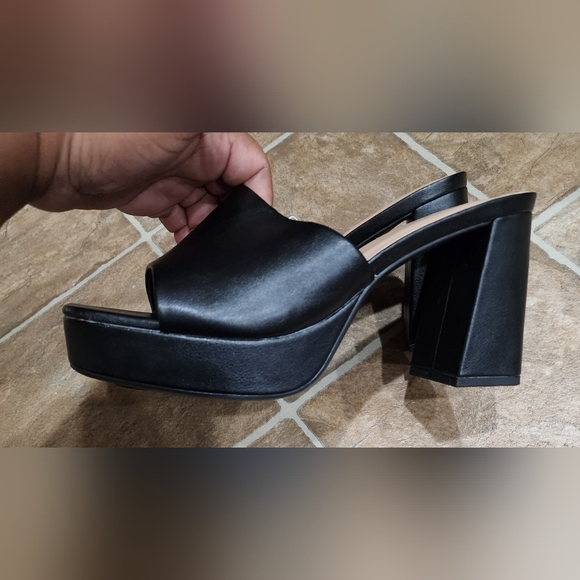 A New Day Black/Kathy Heels NWT - Picture 4 of 5